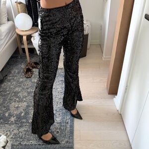 *BNWT* Simon’s Sweetkama Sequin Pant